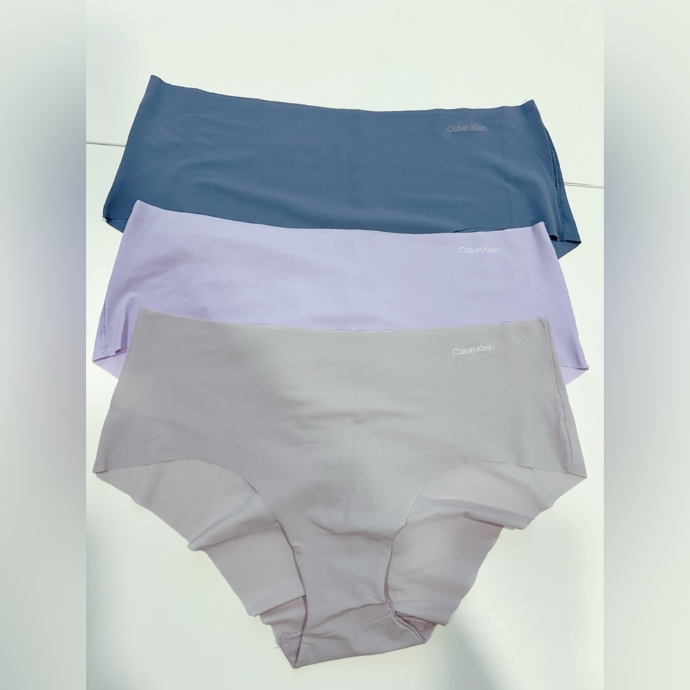 Calvin Klein Seamless Panties Set
